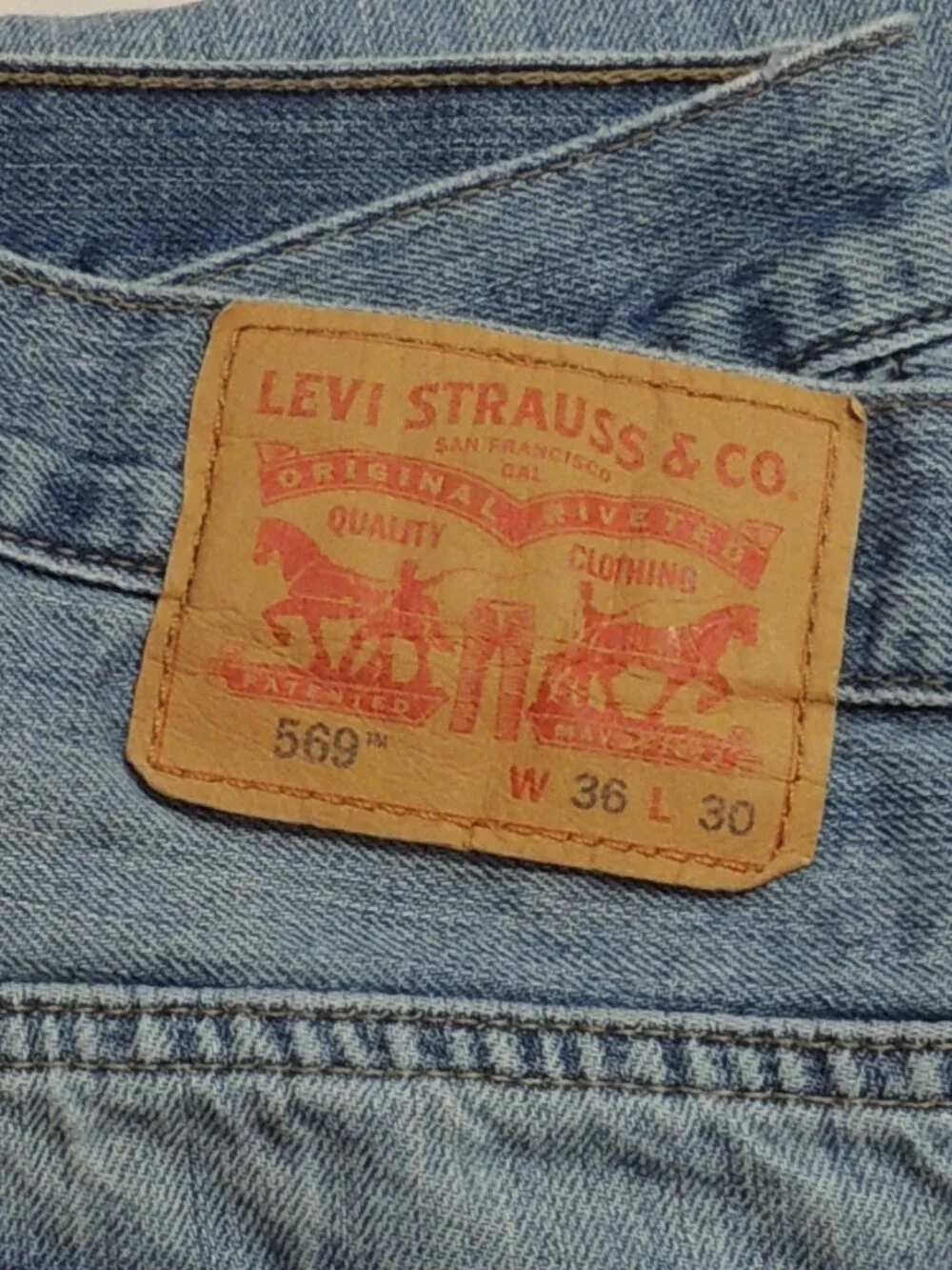 Levi 569 Jeans Y2K Men 36x30 Pockets Distressed Outdoors Denim Blue Jeans